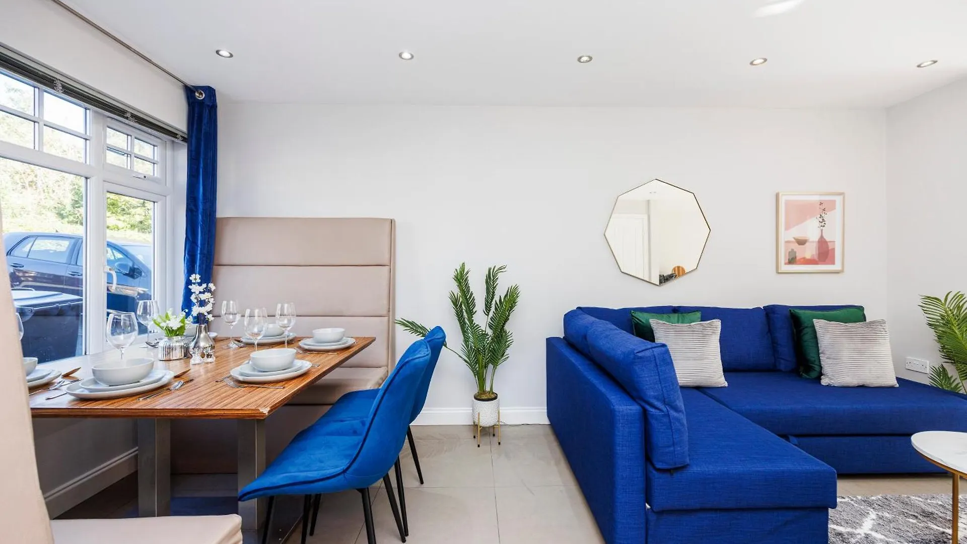 4 Bed Townhouse In Uxbridge Ideal For Families Or Contractors Hillingdon
